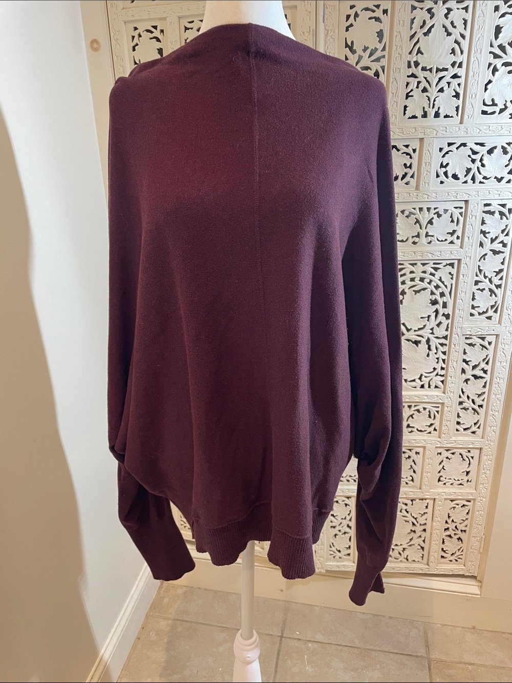 Women's Lightweight Pullover Sweater in Deep Plum